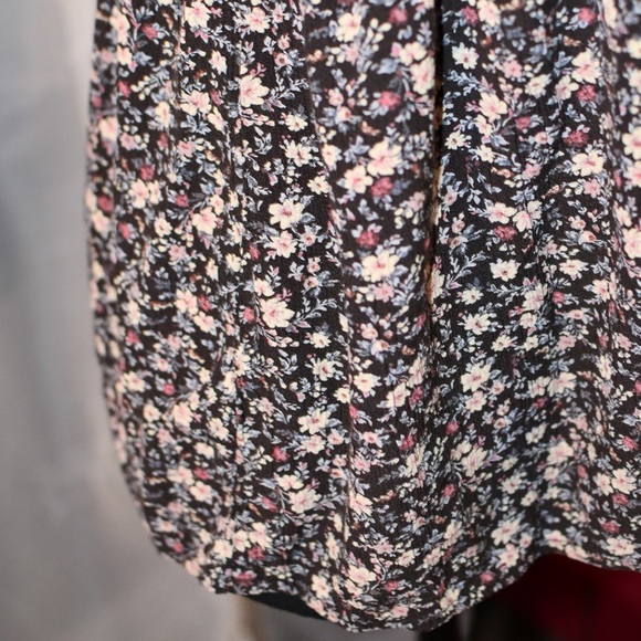 American Eagle Outfitter Blouse Size Medium - Picture 4 of 13